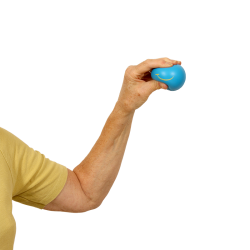 Travail de la motricité fine et renforcement musculaire de la main et des doigts.